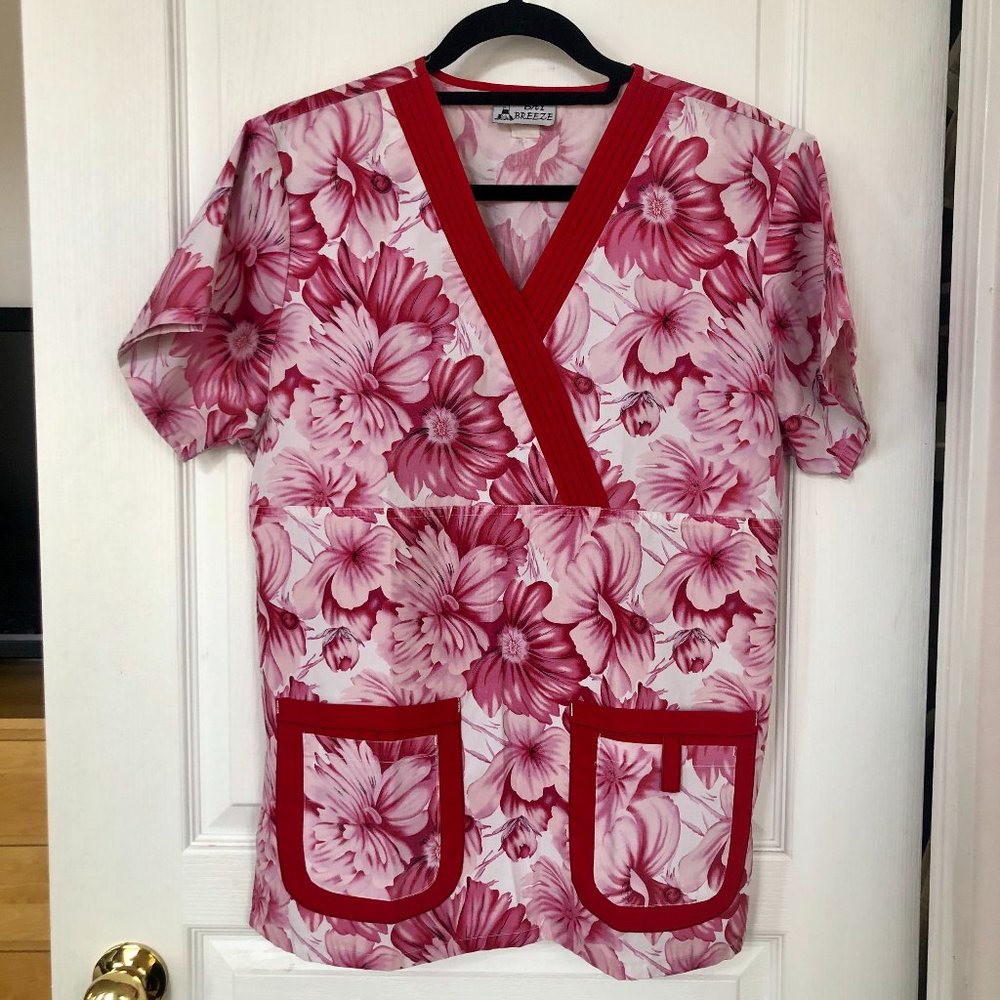 4/$25 🏩 Bay Breeze - Scrub Top